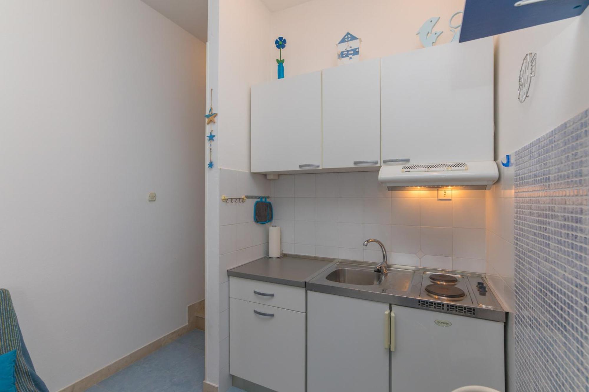 Apartments Lux Bol Bagian luar foto
