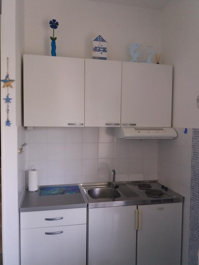 Apartments Lux Bol Bagian luar foto