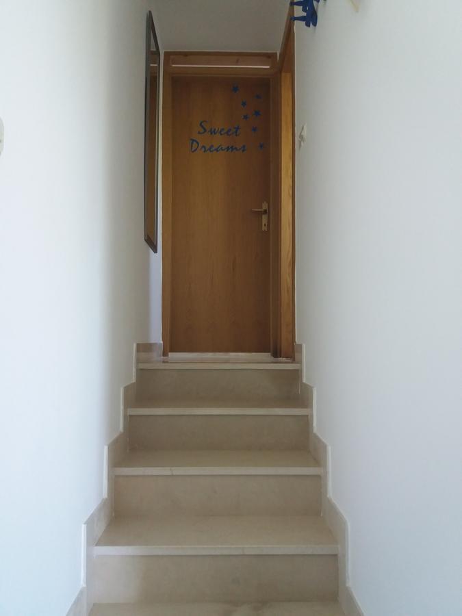 Apartments Lux Bol Bagian luar foto